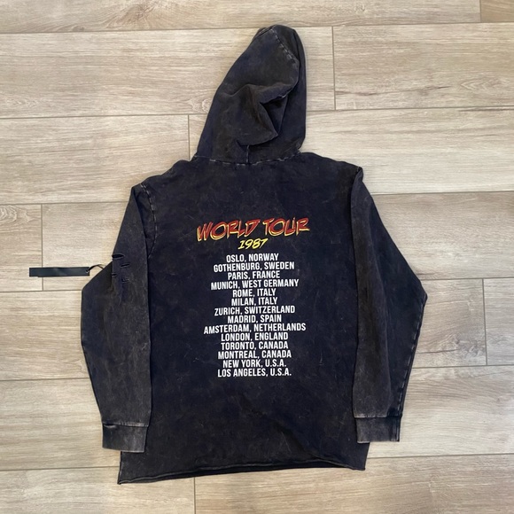 Torrid Dead Roses 1987 Tour Distressed Lightweight Sweatshirt Women’s Size 1 - Picture 2 of 4